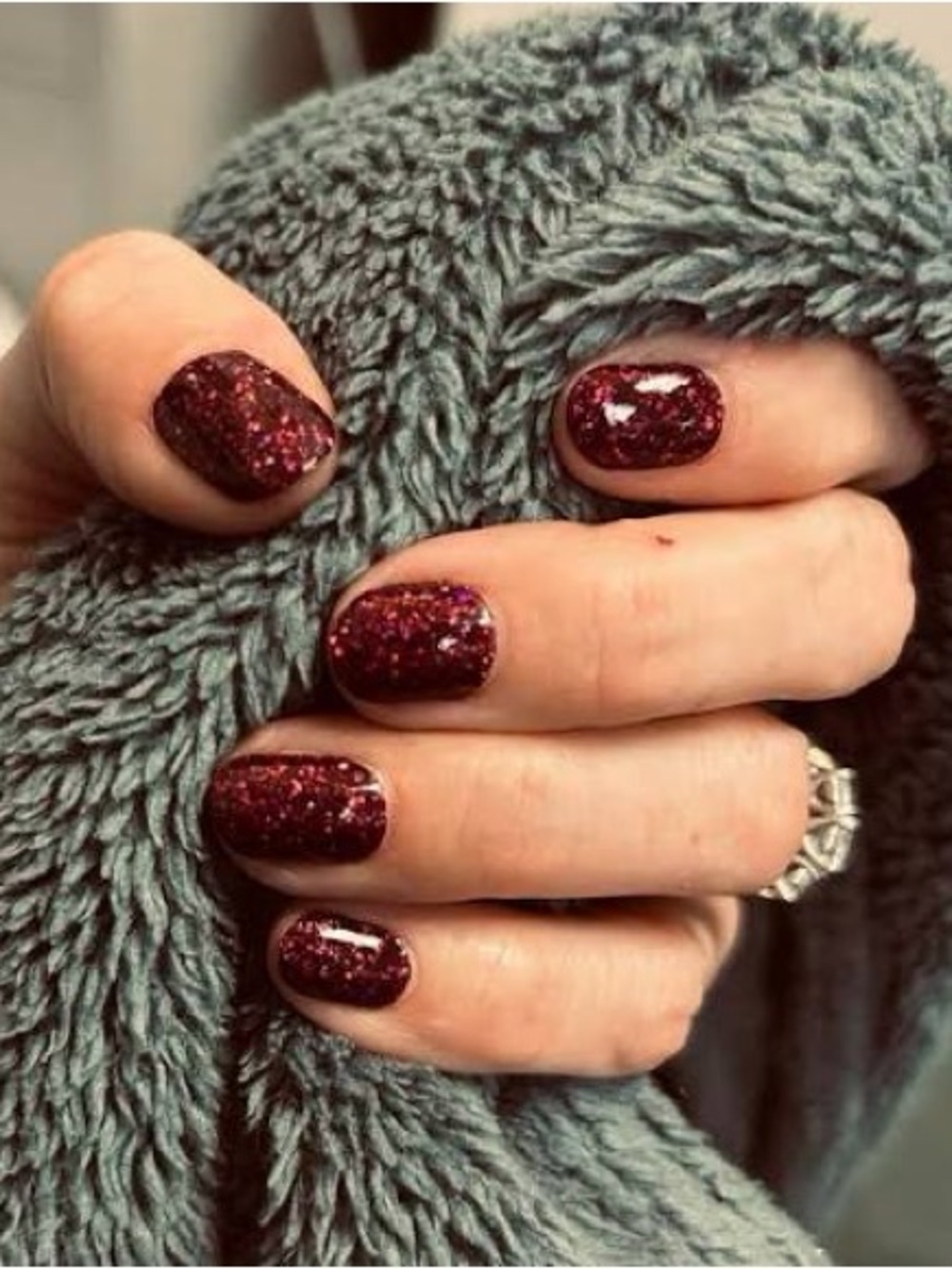 🔥 $3 add on. Color Street Nails Madam Mars - Red Glitter